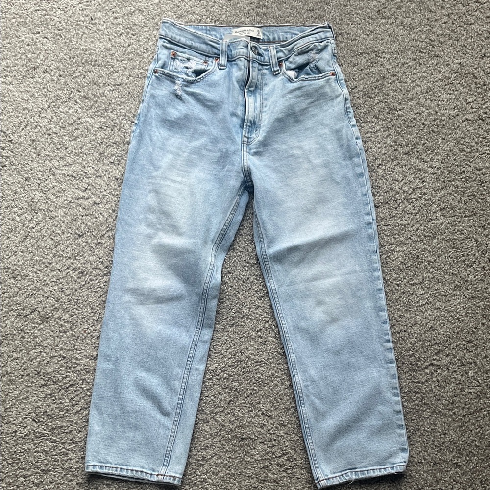 Women’s Light Blue Jeans